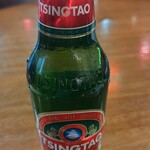 香香飯店 - 青島ビール。