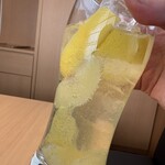 肉匠 なか澤 - 白皮を剥き、皮と身だけ入っている。丁寧な仕事ぶり。