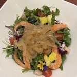 静岡四川飯店 - 色とりどりの海鮮サラダ