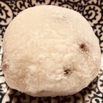 梅花亭 ポルタ神楽坂店 - 豆大福