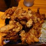 麺と鉄板焼き つづら - 300グラムの "唐揚げビッグ"