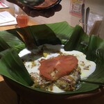 ケララキッチン - さらにトマトやカレーリーフ、スパイスなどを加え