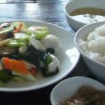 蘭華 - 海鮮と季節の野菜炒め定食(850円)