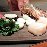 鉄板焼 濠 - 帆立貝、車海老(調理前)