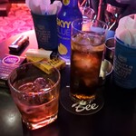 ダイニングダーツバーBee - 