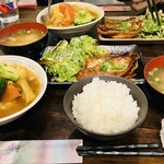 焼酎 創作鉄板焼 一期一会 - 日替わりランチ スープカレーと豚肉のソテー1,000円(コーヒーセルフサービス、この日はスープカレーとお味噌汁がおかわり無料)