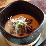 徳山鮓 - 鮒すし・焼いたものが右側・パンの中に入れたものが左側。