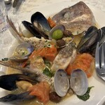 リカータ - 鯛と浅利、ムール貝、オリーブ、ケッパーの白ワイン風味