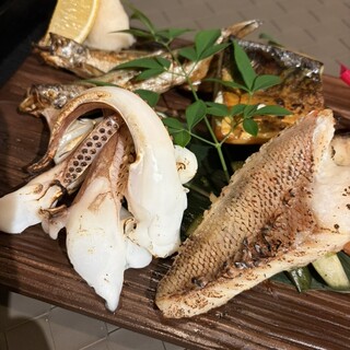 口コミ一覧 : 白金魚 OMOTENASHI 本店 - 新橋/居酒屋 [食べログ]