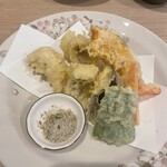 和処 あかつき - 対馬産穴子の天ぷら　野菜天も