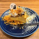 Botanical Garden SARU CAFE - キャラメルチーズのバスクチーズケーキ