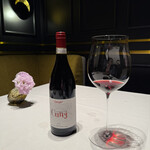 ラッフィナート - ☆ Curej Barbera d'Asti (赤) イタリアワインってエレガントで力強いものが多いの。こちらも一本筋の通ったバルベラ。果実味と心地良いスパイスが絶品。しっかりした輪郭。