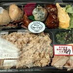 カフェテラスフォーション - 料理写真:鶏めしのお弁当