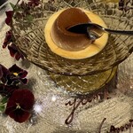 ラッフィナート - Buon compleanno! ハピバ。また1つ、大人になりました。(´>ω∂`)☆キャラメル仕立てのパンナコッタ。