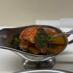 かれーの店 うどん  - オイスターオーシャン、ご飯大盛り、チーズ、スパイシーひき肉、焼トマト