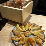 牛タンとおでんとクリスピー餃子　ひまわり［出汁］ - 