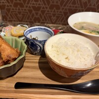 馬刺しと焼き鳥 グルマン三年坂 - 