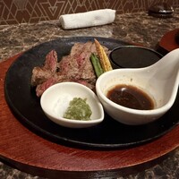 馬刺しと焼き鳥 グルマン三年坂 - 