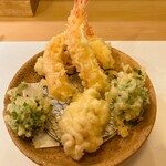 ひろ作 - 天ぷら盛り合わせさんでーす。①