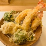 ひろ作 - 天ぷら盛り合わせさんでーす。③