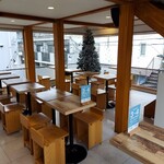 大久堂 - 2階のテーブル席