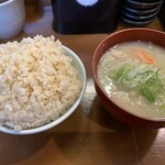 檍食堂 - 玄米ご飯・とん汁