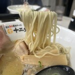 近江熟成醤油ラーメン 十二分屋 長浜店 - 