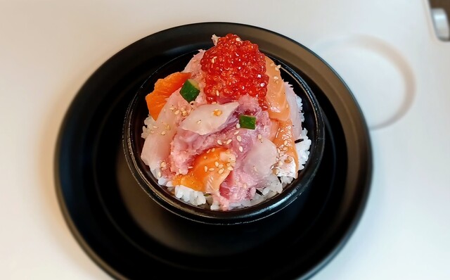 つきどん Tsukiji Kaisen no Don - Tokyo/Kaisen-don (Seafood bowl) | Tabelog