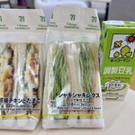 セブンイレブン - 料理写真:照焼チキンとたまごサンド、シャキシャキレタスサンド、キッコーマン 調整豆乳