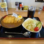 ドラム缶焼肉酒場 肉笑家 - 