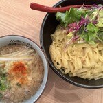 小麦と肉 桃の木 - 