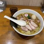 とら食堂 - "塩焼豚ワンタン麺味玉入り(大盛)"1,670円♪
