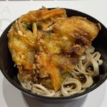 NARITA BOLD KITCHEN - 温かい蕎麦　野菜のかき揚げ添え