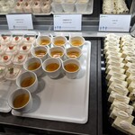 NARITA BOLD KITCHEN - 左から　トマトのパンナコッタ　北海道牛乳プリン　カッサータ