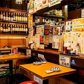 【テーブル席／2～4名様】ふらっと一杯。少人数で心和むひとときを