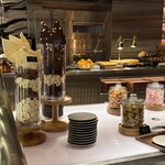 Crossroads Kitchen - 