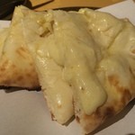 ヒマラヤ - チーズナン