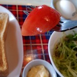 はやし亭 - トマトの皮が剥かれている！