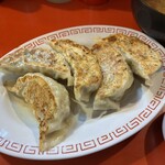 あけぼのラーメン - 大振り餃子