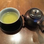 ナナハ - かりが音茶(くず餅付き)900円　