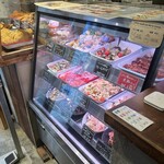 Poccola - 惣菜はこんなにたくさん。悩みます・・。