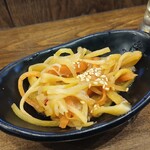 しんぱち食堂 川崎銀柳街店 - 大根キンピラ（朝限定）＠￥33円