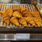 ドンク・ミニワン - 料理写真:クロワッサン(発酵バター)