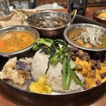 BLOCK HOUSE 水曜カレー - 