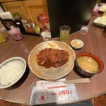 名古屋名物 みそかつ 矢場とん 名古屋駅名鉄店 - 