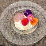 創作四川料理 廣明 - 究極の杏仁豆腐 季節限定のイチゴ