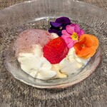 創作四川料理 廣明 - 究極の杏仁豆腐 季節限定のイチゴ