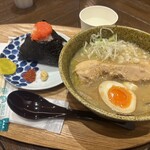 農家の息子がつくる食堂 さんかくとまる - 