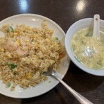 紅陽飯店 - エビ入りチャーハン