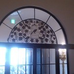 小笠原伯爵邸 - エントランスのステンドグラス